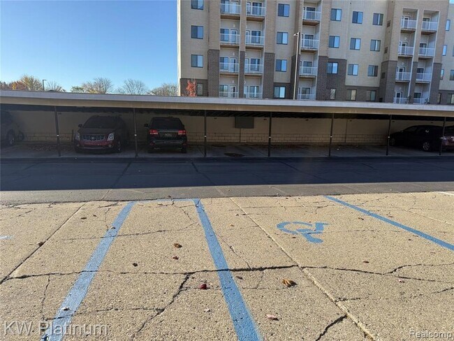 Building Photo - 16870 Edloytom Way