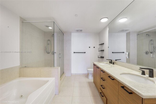 Building Photo - 50 Biscayne Blvd