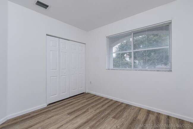 Building Photo - 2830 SW 82nd Ave