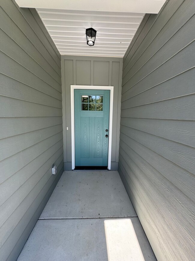 Building Photo - New Build 3/2 House in Armuchee- $2,095