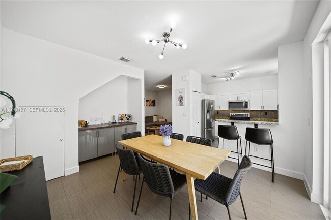 Building Photo - 11613 NW 78th St