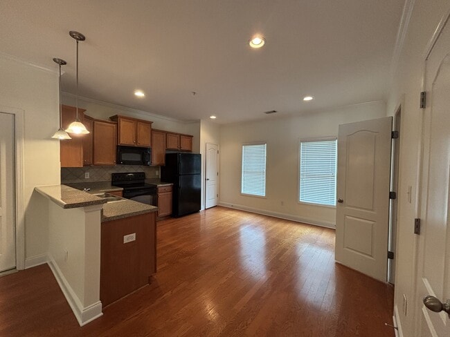 Building Photo - 409 Whitehall Rd