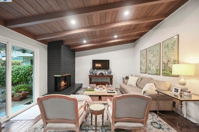 Building Photo - 1288 Candy Ct