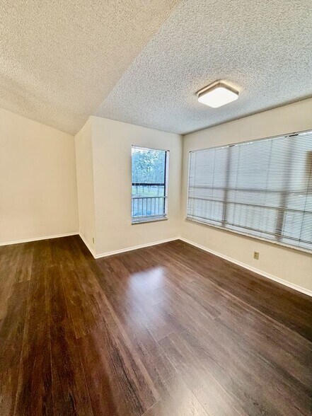 Building Photo - 2900 S University Dr