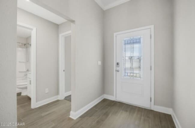 Building Photo - Stunning Waterfront 4 Bed Property in Sunn...