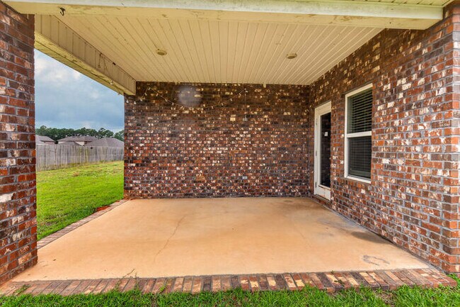 Building Photo - 15610 Ridge Ct