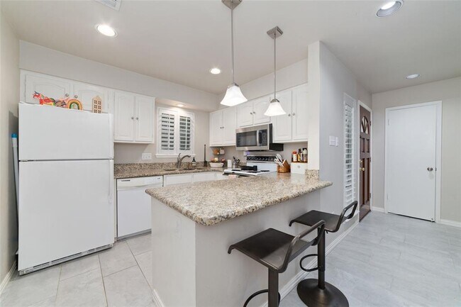 Building Photo - 869 Wax Myrtle Ln