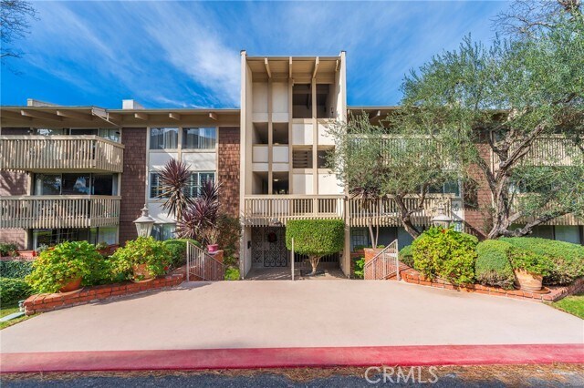Building Photo - 6542 Ocean Crest Dr
