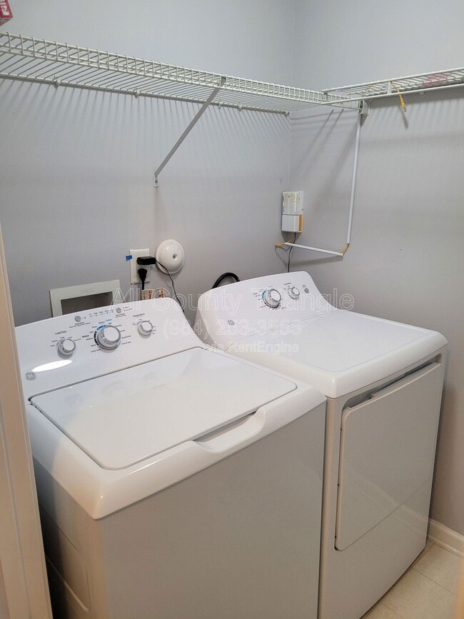 Building Photo - 317 Port Haven Dr