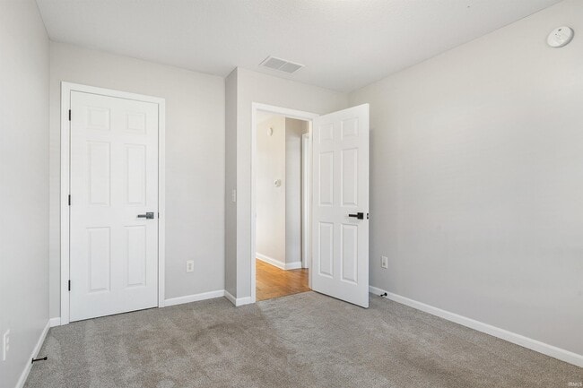 Building Photo - 15007 Knobcone Ct