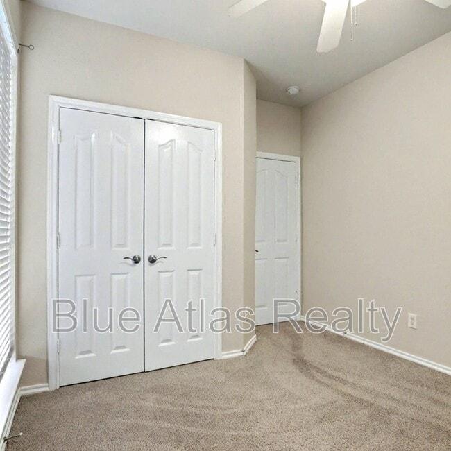 Building Photo - 6120 Amberjack Trail
