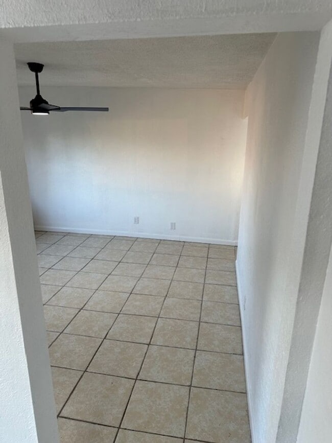 Building Photo - JP - Early