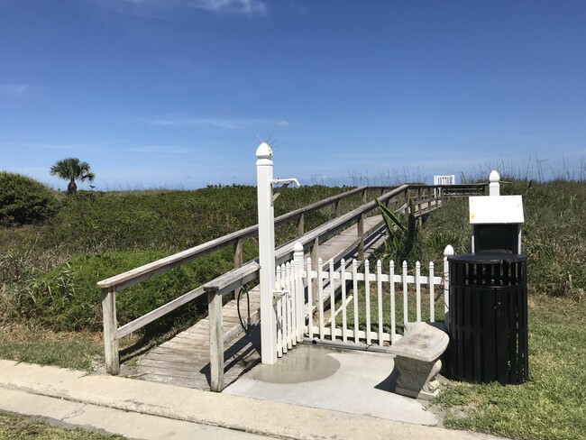 Building Photo - 4800 Ocean Beach Blvd