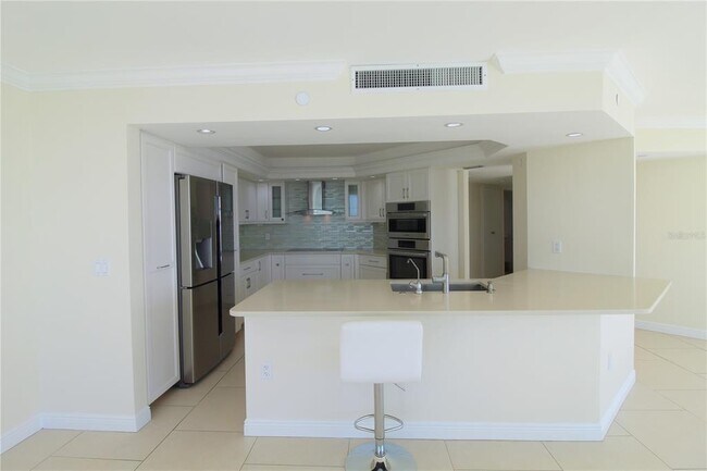 Building Photo - 988 Blvd of the Arts