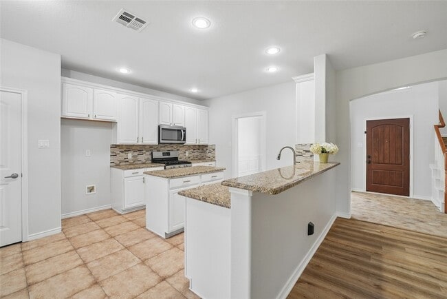Building Photo - 7816 Rancho De La Osa Tr