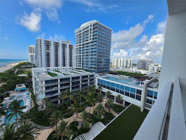 Building Photo - 6801 Collins Ave