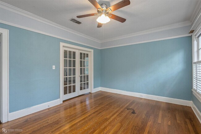Building Photo - GORGEOUS 4/2.5 BROADMOOR HOME-ACROSS FROM DUCK POND PARK & LIBRARY