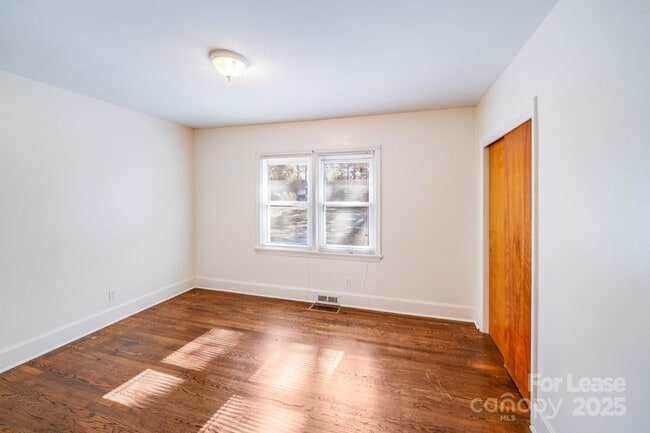 Building Photo - 5311 Princess St