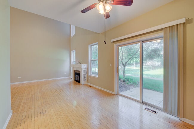 Building Photo - 880 Countryfield Ln