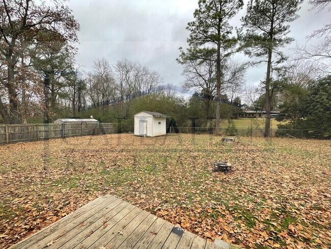 Building Photo - Sherwood 3 Bedroom Home