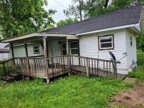 Building Photo - 2 BEDROOM 1 BATHROOM HOUSE FOR RENT