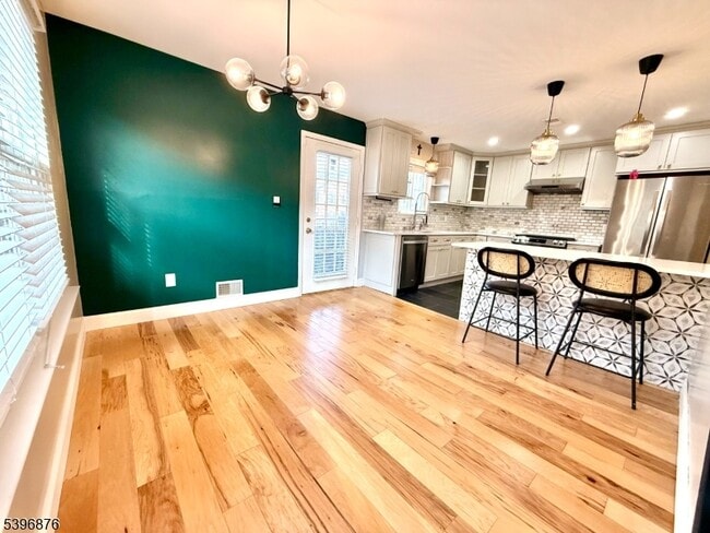 Building Photo - 22 Vaughan Dr