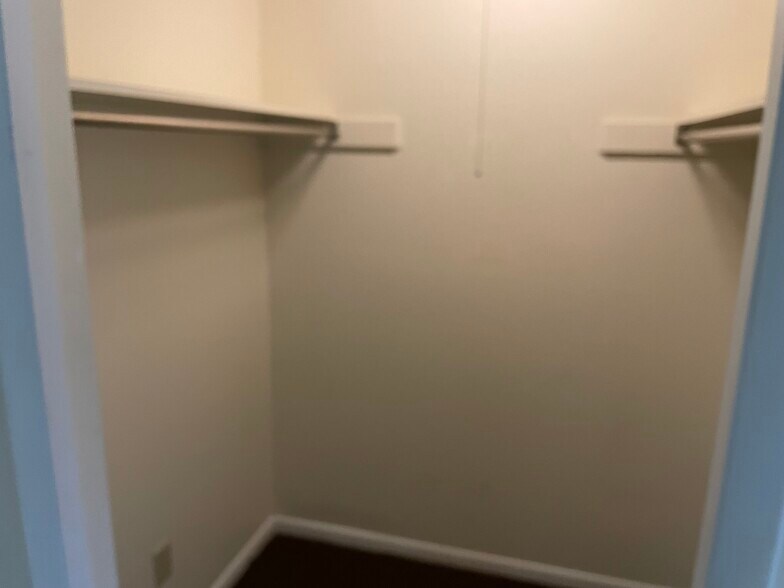 Building Photo - 1519 Cambria Dr