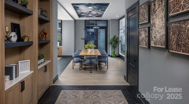 Building Photo - 2220 Wilkinson Blvd