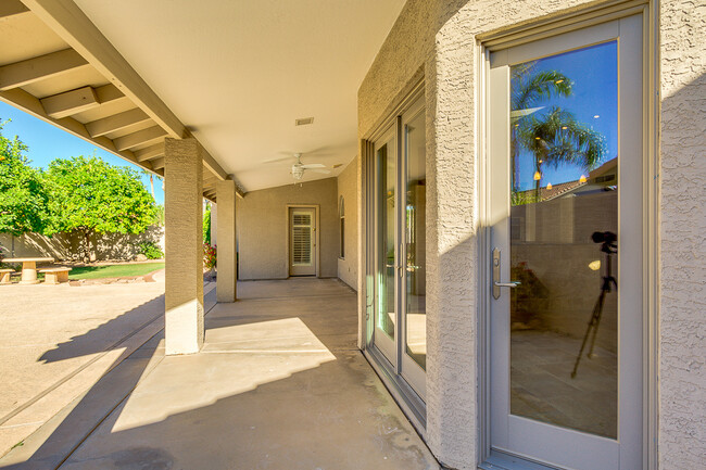 Building Photo - Stunning 5 BR 3 Bath in ideal Scottsdale l...