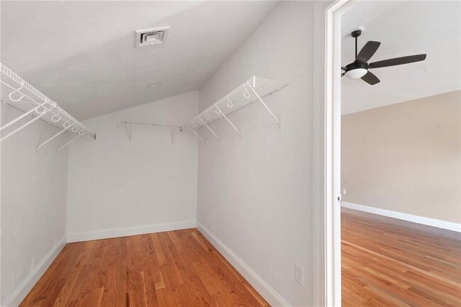 Building Photo - 1401 Hunting Hill Dr