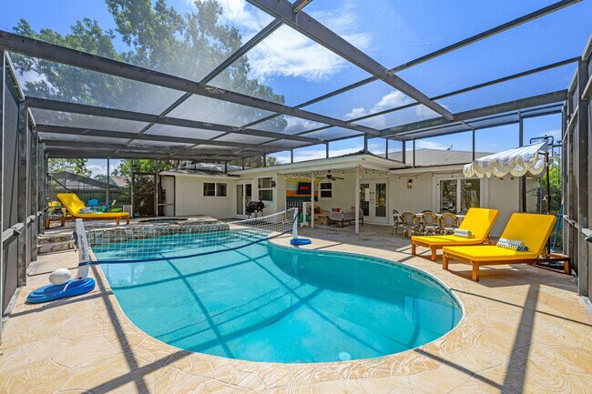 Building Photo - 1319 Saddle Ct