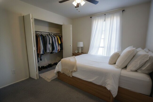 Building Photo - 24215 Beef Canyon Dr