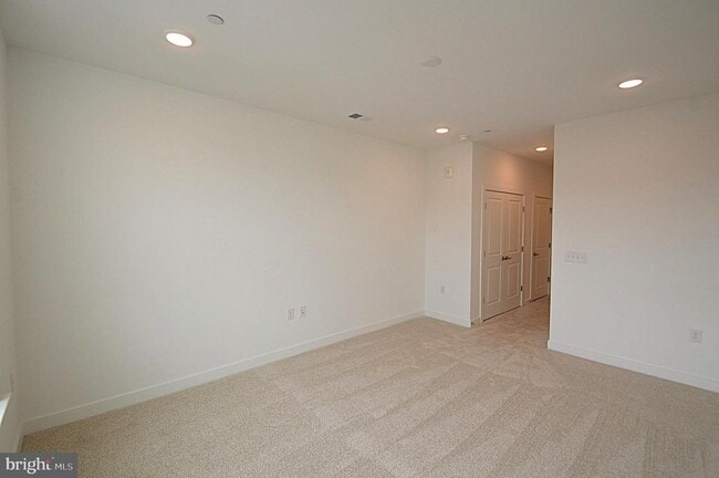 Building Photo - 21731 Dovekie Ter