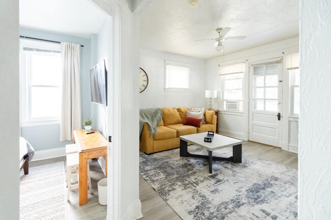 Building Photo - 2240 Murray Hill Rd