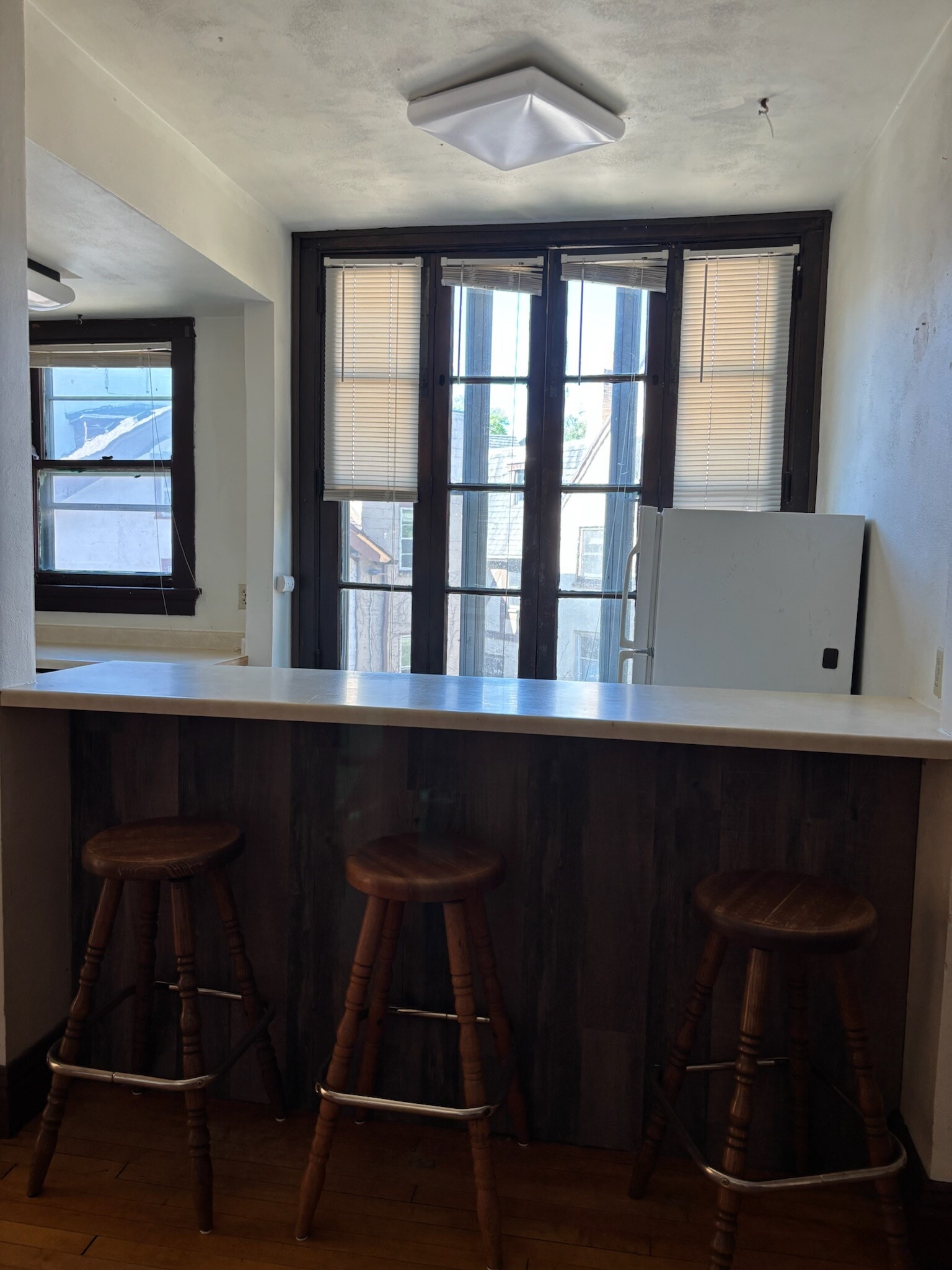 Building Photo - 612 Howard Plz