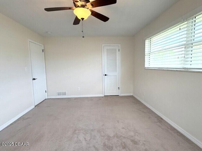 Building Photo - 38 Valhalla Ave