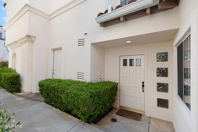 Building Photo - 1048 Mountain Oak Pl