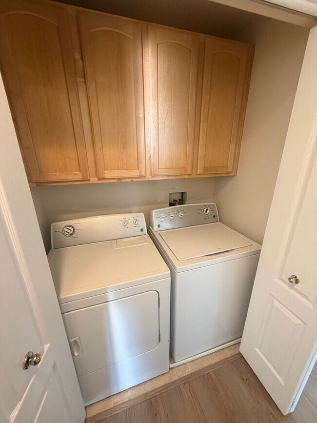 Building Photo - 2 bed / 2 bath Condo in Painted Desert Guard Gated Community