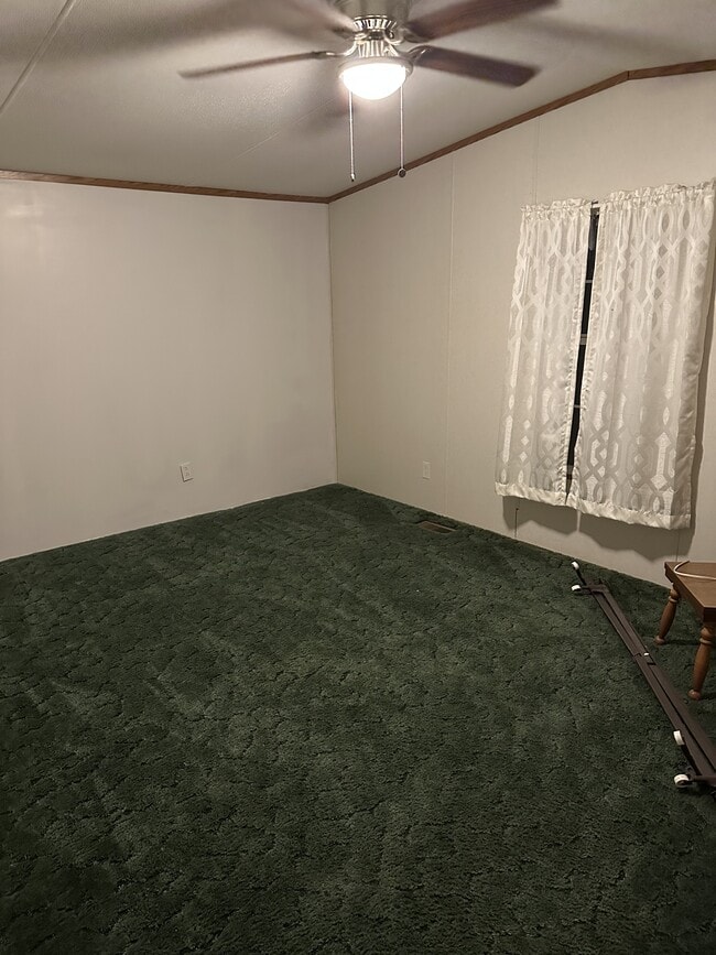 Building Photo - 103 Spa Rd