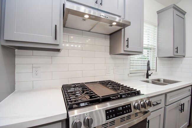 Building Photo - 2139 Counter Point Dr