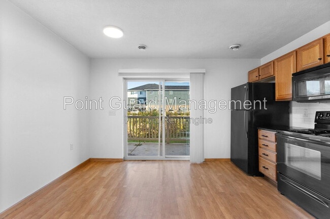 Building Photo - 2600 N Career Ave