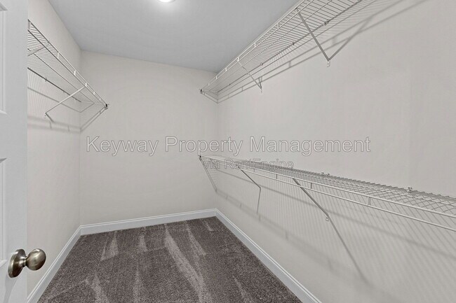 Building Photo - 315 Sumac Trail