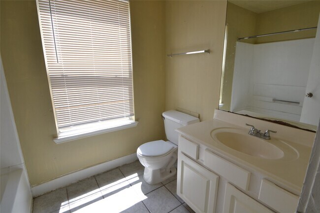 Building Photo - 3811 E Traditions Ct