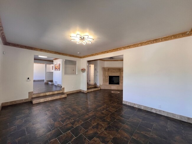 Building Photo - 912 Yosemite Ln