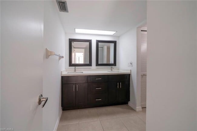 Building Photo - 17451 Silver Fox Dr