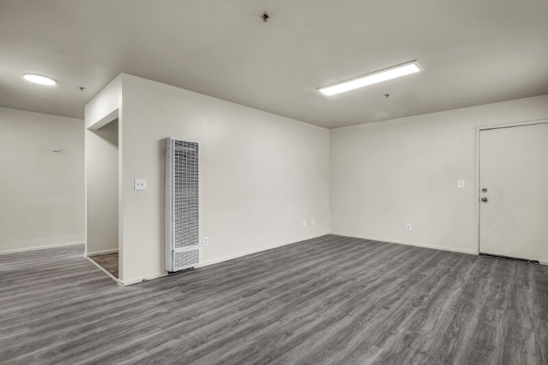 Building Photo - 5243 Huntington Dr N