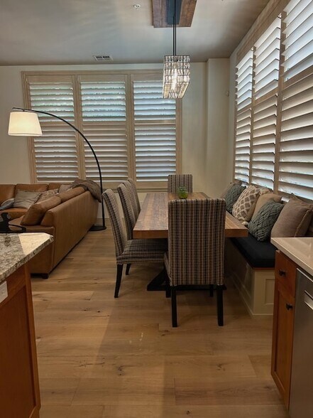 Dining Area - 821 NW 11th Ave