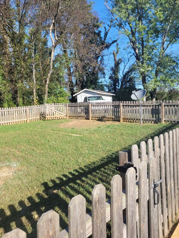 Building Photo - 1501 Tuckaleechee Pike