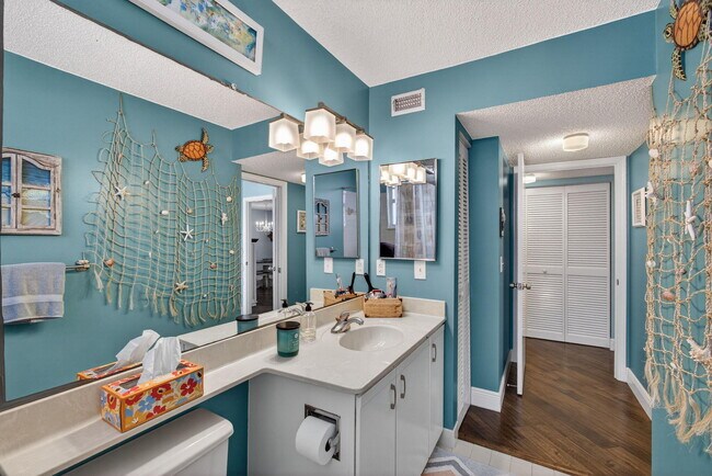 Building Photo - 1206 Mainsail Cir