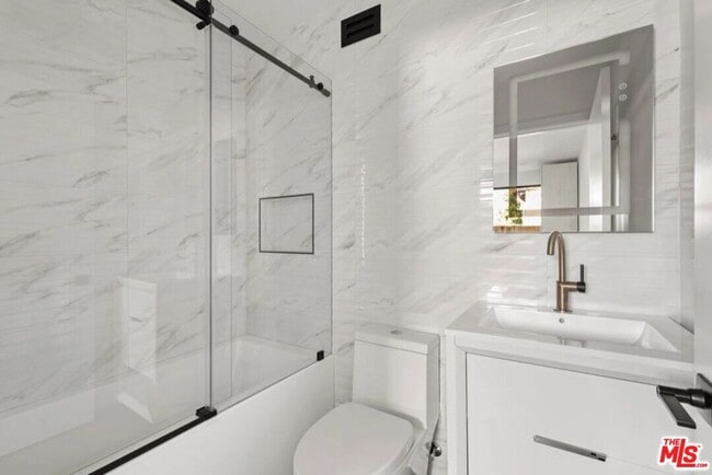 Building Photo - 1450 S Crescent Heights Blvd